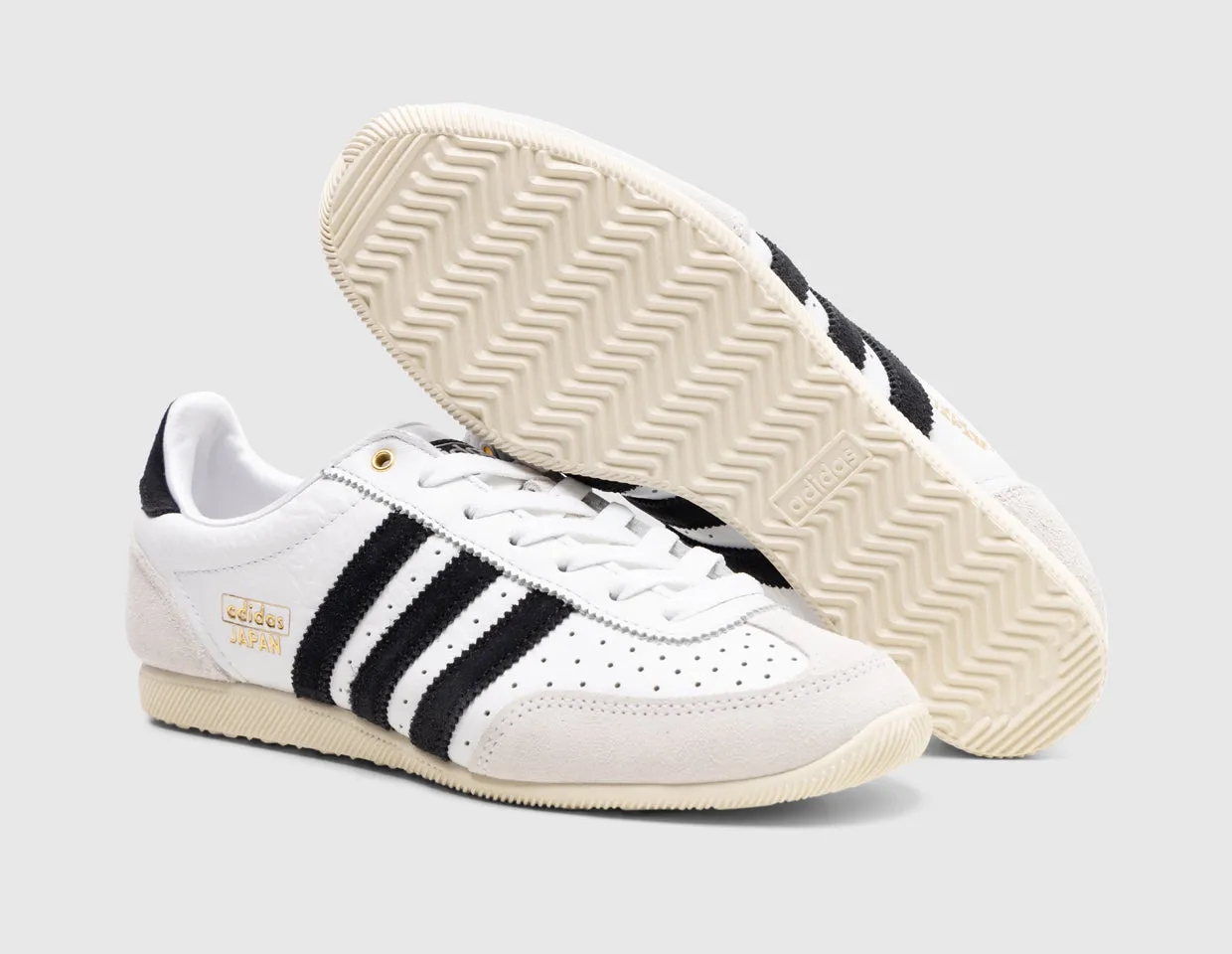 adidas Originals Women's Japan Ftwr White / Core Black - Gold Metallic