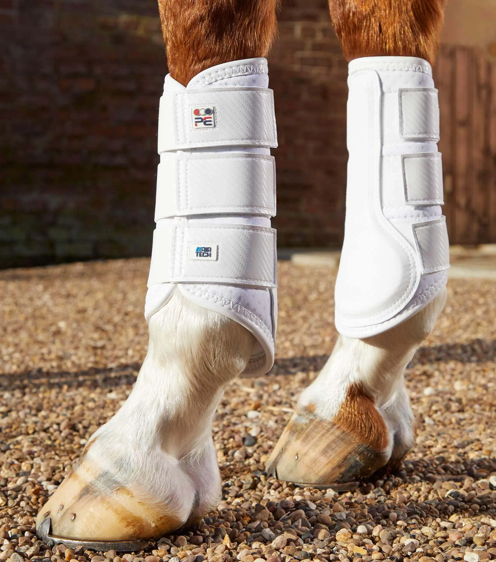 Carbon Air-Tech Single Locking Brushing Boots White