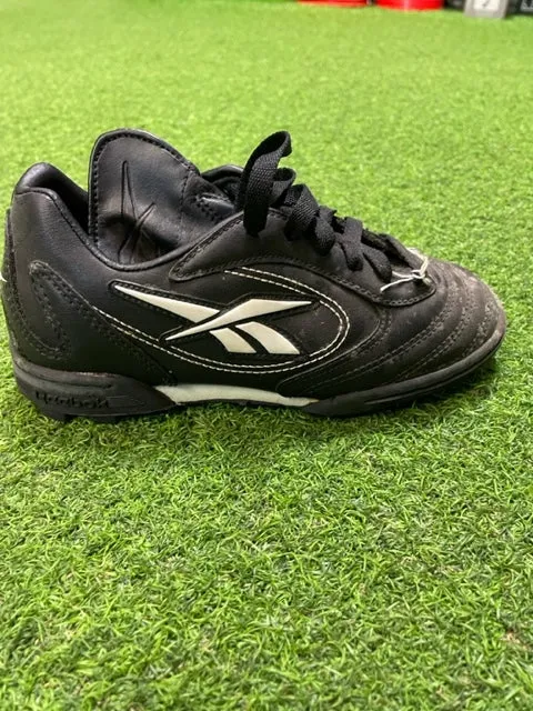 CLEARANCE Reebok Corsa Astroturf JR Black Size 1