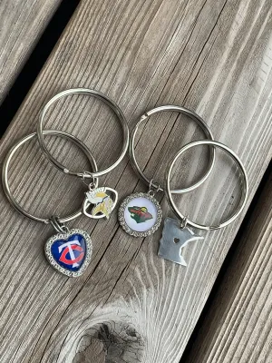 Keychains { Minnesota } Twins baseball. Vikings football. Wild hockey. Silver. MN.