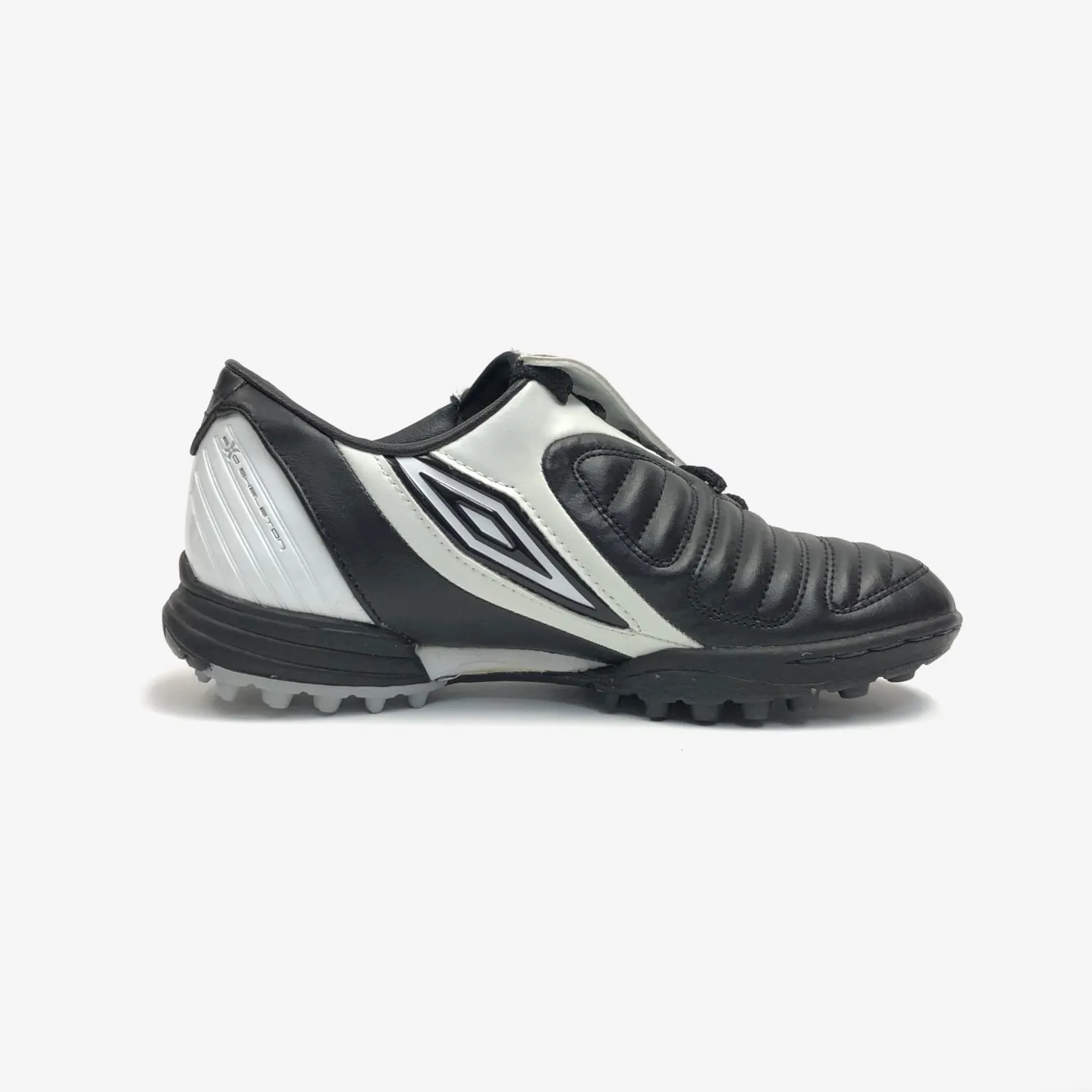 Umbro XAI V League Jr Turf