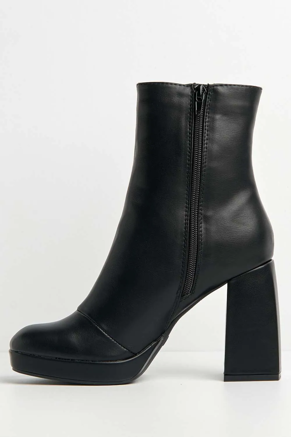 Vivika Side Zip Bock Heel Ankle Boots in Black Matt