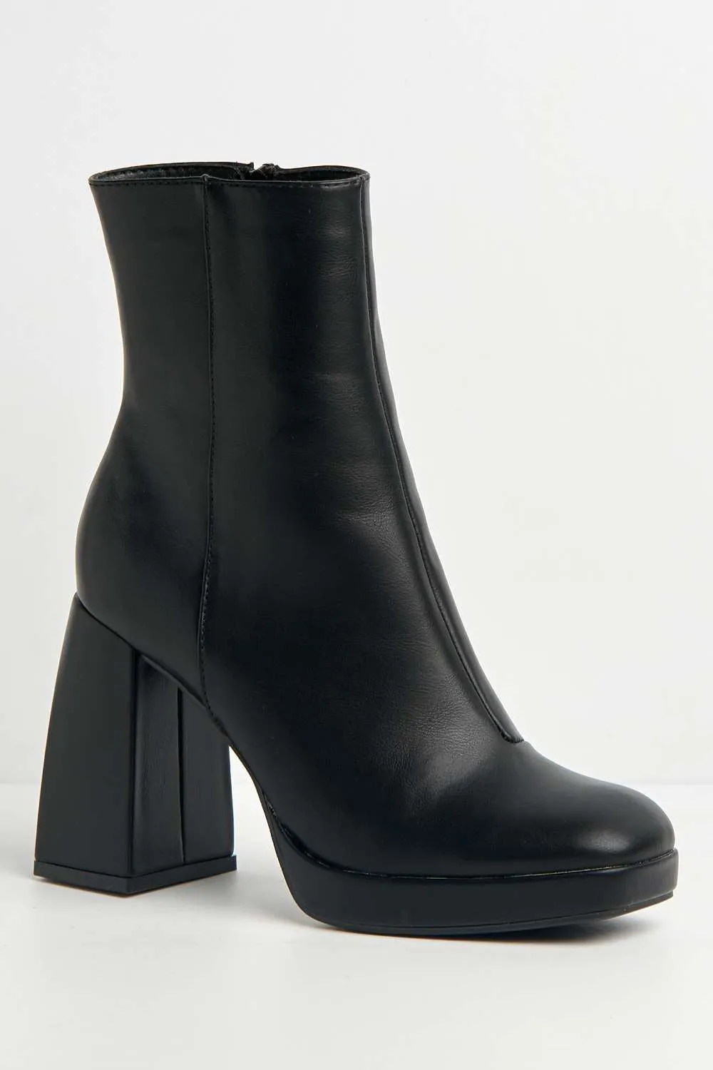 Vivika Side Zip Bock Heel Ankle Boots in Black Matt